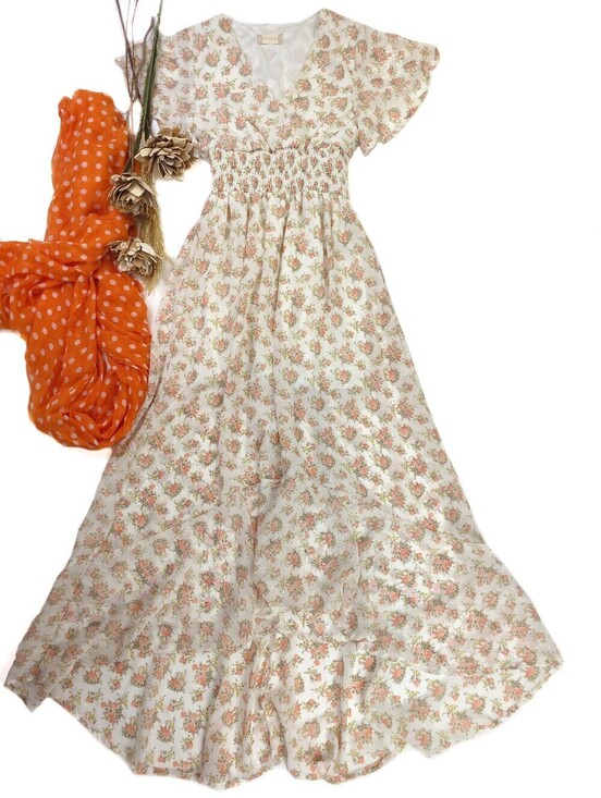 Altar'd State Dresses & Skirts - Like New Altar'd State Floral White  Maxi Dress with Peach Rose Print Sz S